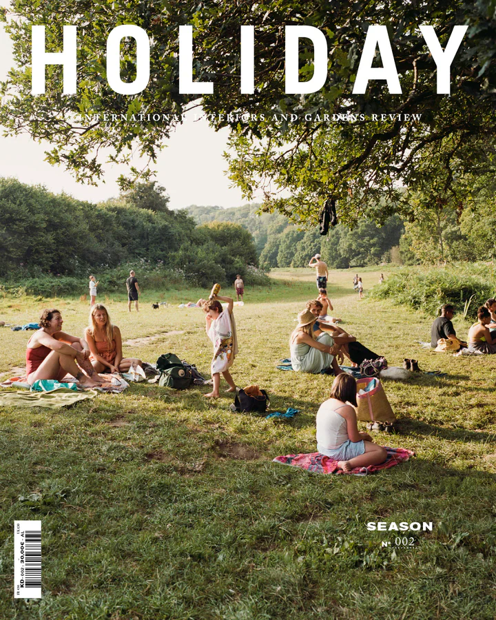 Holiday Interiors and Gardens -  Season N°002 - Image 4